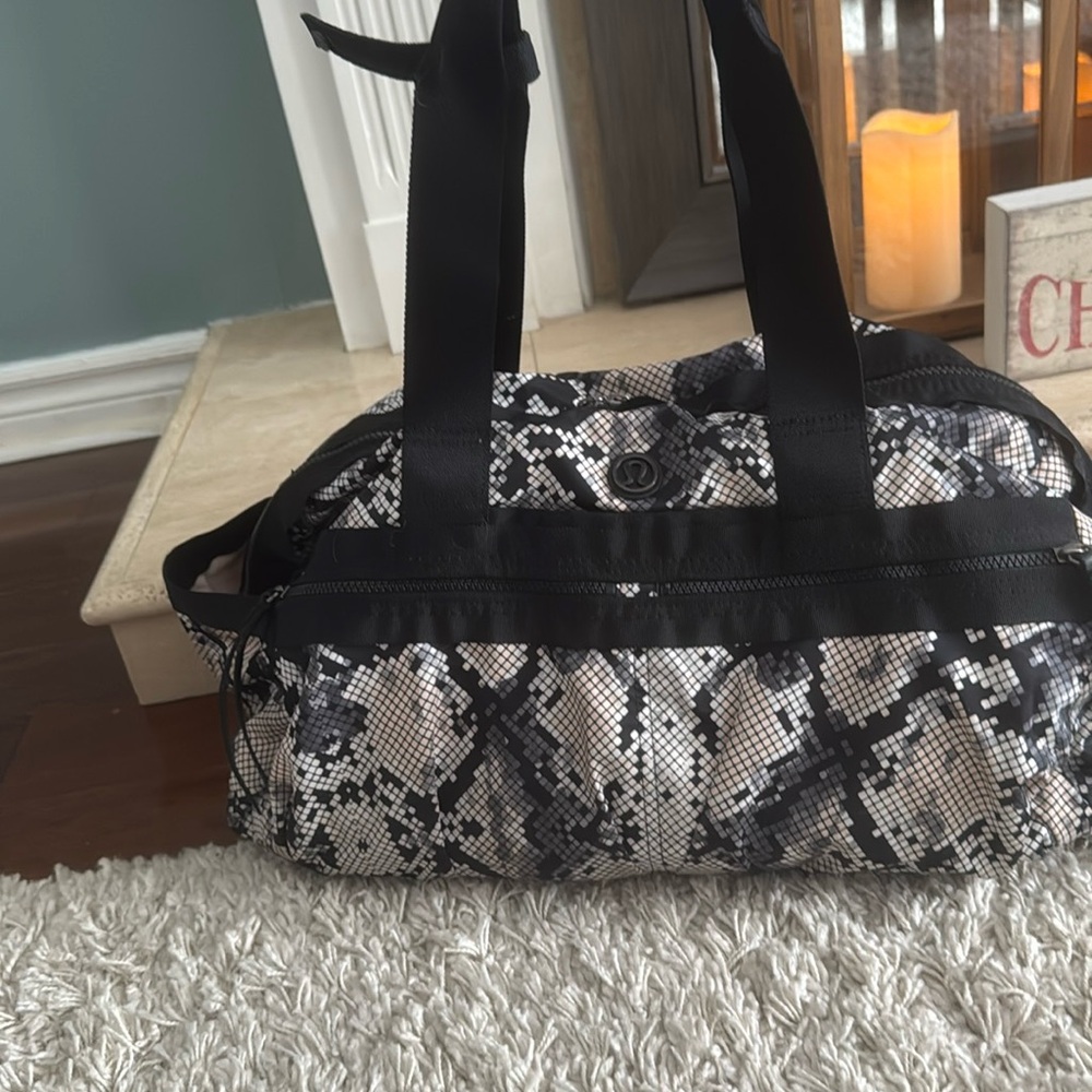 Lululemon duffle bag